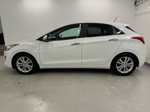 Hyundai i30 5-dörrar 1.6 CRDi DCT Premium Euro6 B-kam NyServ