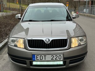 Skoda Superb 1.8 T 150HK/Dragkrok Värmare Nybesiktigad