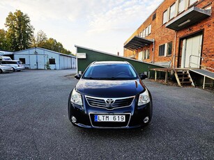 Toyota Avensis Kombi 1.8 Valvematic Business Ny besiktat