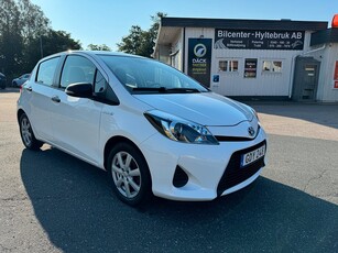 Toyota Yaris Hybrid e-CVT Life Euro 5/10200 mil/Automat