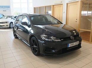 Volkswagen Golf TSI 150hk R-Line Värmare Pluspaket Carplay