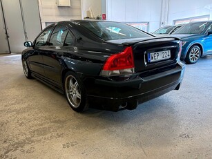 Volvo S60 T5 250hk Nyservad / Bodykit / MoK-uttag / 18