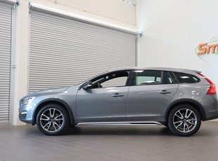 Volvo V60 Cross Country D4 AWD Summum DRAG LÄDER D-VÄRM 190hk