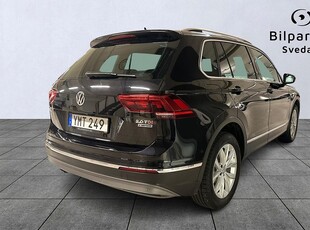 Volkswagen Tiguan 2.0 TDI | Panorama | Värmare | Cockpit