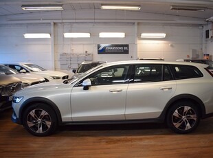 Volvo V60 Cross Country B4 AWD Momentum Adv Kamera VOC Drag