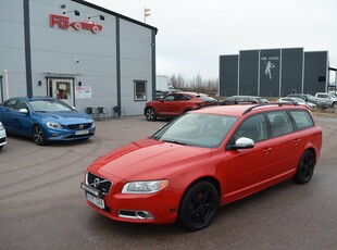 Volvo V70 2.5FT 231 hk R-Design M-Värmare Drag