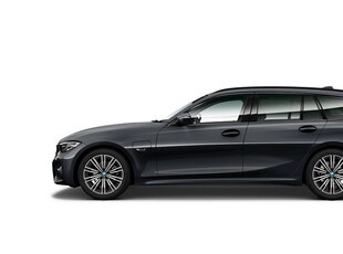 BMW 330e xDrive Touring M Sport/ Navigation/ Dragkrok