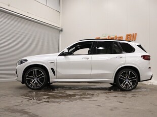 BMW X5 xDrive45e M Sport B&W SKY LASER N-VISION MAX-UTR MOMS 394hk