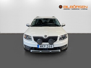 Skoda Octavia Scout 2.0 TDI 4x4 Euro 6 1,99% Ränta