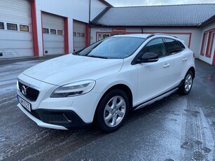 Volvo V40 Cross Country D3 Momentum Cross Country, drag