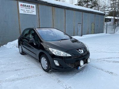 Peugeot 308 5-dörrar 1.6 HDi FAP/Ny Besiktad/Kamrembytt/Panoramaglastak