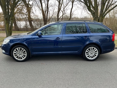 Skoda Octavia Kombi 1.8 TSI Euro 5 Drag/Parkeringssensor