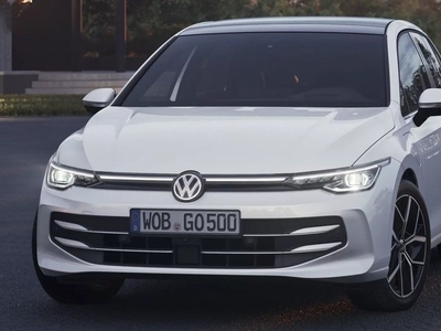 Volkswagen Golf1,5 DSG NYA FACELIFT FULLUTRUS MODELL 2025, Halvkombi