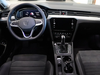 Volkswagen Passat SC GTE Executive Adaptiv Farth Värmare Drag Cockpit Pro