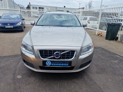 Volvo V70 D3 Geartronic Summum 1 Års Garanti 0% RÄNTA 36MÅN