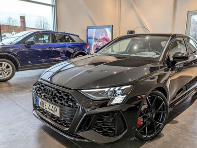 Audi RS3Sportback 2.5 TFSI Q Grym spec 2024, Halvkombi