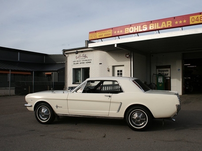 Ford Mustang Hardtop V8 / Svensksåld