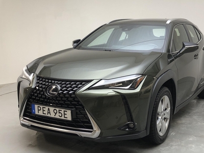 Lexus UX 250h AWD (178hk)