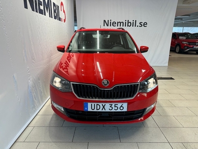 Skoda Fabia Kombi 1.2 TSI P-sens/Drag/MoK/Låg skatt/S&V-däck