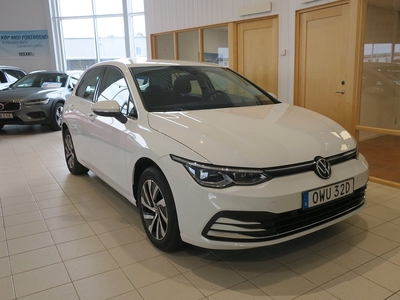 Volkswagen Golf eHybrid 204hk P-Värmare Navi Rattvärme