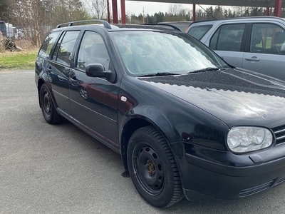 Volkswagen GolfVariant 1.6, drag, m-värm, kamrem bytt 2002, Kombi