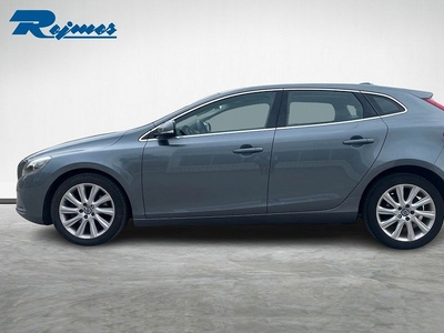 Volvo V40 D2 Your Momentum