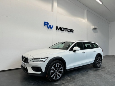 Volvo V60 Cross Country D4 AWD 190hk VOC B-kamera Navi Drag