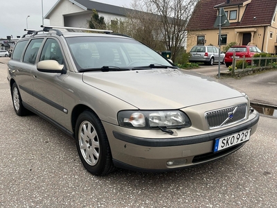 Volvo V70 2.4 Euro 4/ Ny Besiktigad/ 23000 mil/ Drag