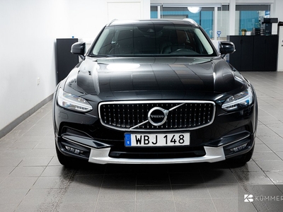 Volvo V90 Cross Country D4 AWD Momentum Plus Läder/Drag/Kamera