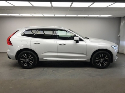 Volvo XC60 B4 AWD Diesel Momentum Advanced Edt