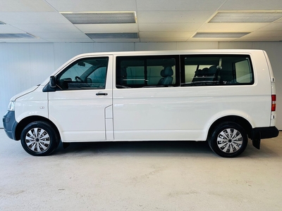 Volkswagen Caravelle T5 2.5 TDI 9-sits M-värm Nyservad 131hk