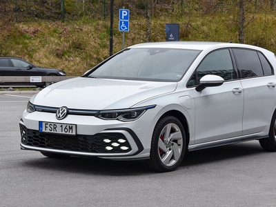 Volkswagen Golf GTE DSG Plug-In Cockpit IQ-Light Winter MOMS