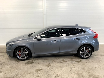 Volvo V40 D2 R-Design Aut Navi VOC D-Värme P-sensorer