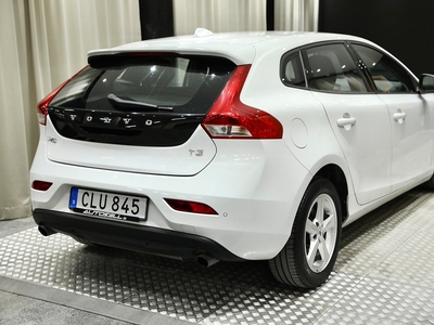 Volvo V40 T3 Kinetic 152hk Navi 8490-mil Nyskick En-ägare