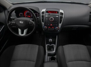 Kia Cee´d 1.6 CRDi ECO 128hk 5633 MIL 1-ägare Nybes JULREA