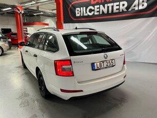 Skoda Octavia 1.6 TDI Aut M-värmare Ny besiktad Euro 6 SoV