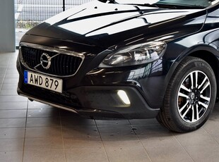 Volvo V40 Cross Country T3 150hk Pano Värmare Drag Nyservad