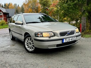 Volvo V70 2.4 140HK, Nybesiktigad, Nyservad, Drag, Mkt fin.