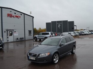 Volvo V70 2.5FT 231 hk Summum M-Värmare Drag