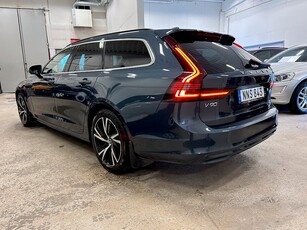 Volvo V90 B4 AWD Momentum Navi / Dragkrok / S+V-hjul