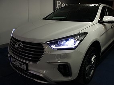 Hyundai Santa Fe Grand 2.2 CRDi 4WD 7-sits Pano 360° Drag Värmare