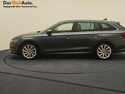 Skoda Octavia Kombi iV Style 1.4 TSI 204Hk DSG |Dragkrok |Värmar