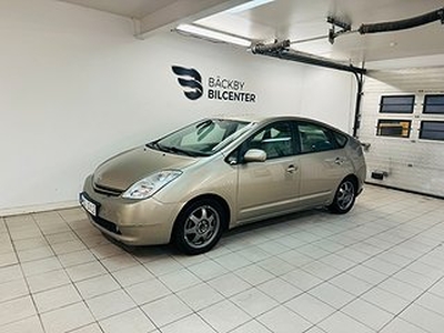 Toyota Prius 1.5 VVT-i + 3CM CVT Euro 4/ Nybesiktigad