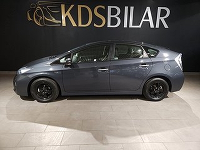 Toyota Prius 1.8 VVT-i + 3JM Plug-in Hybrid Automat 136hk