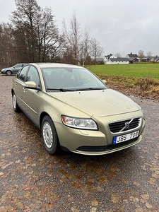 Volvo S40 1.8 Flexifuel Kinetic Nybesiktigad