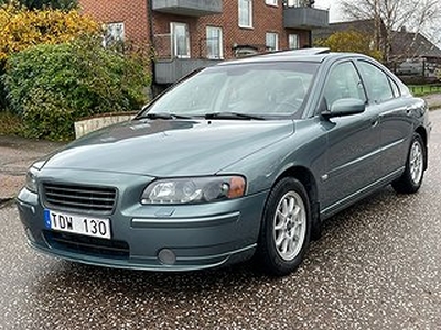 Volvo S60 2.4/ 170 HK/ Ny Bes/ Automat/ Fullutrustad