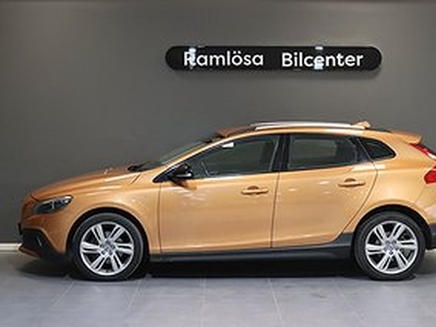 Volvo V40 Cross Country D2 Momentum/Nyservad/kamrem är bytt/