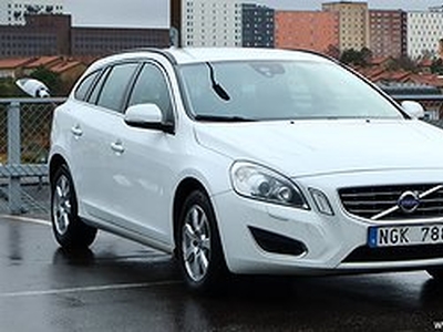 Volvo V60 D4 Momentum Värmare Skinn S/V-hjul