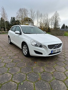 Volvo V60 T3 Momentum Euro 5.Helskinn,1 Ägare