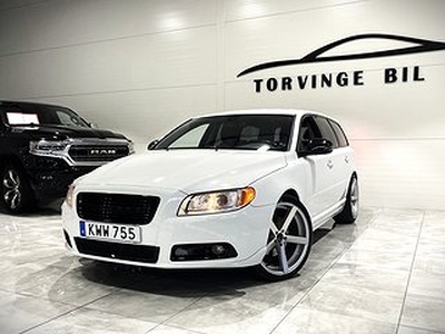 Volvo V70 D5 / AWD / R-Design / 20 